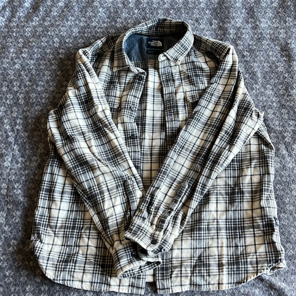 The North Face flannel size Large
